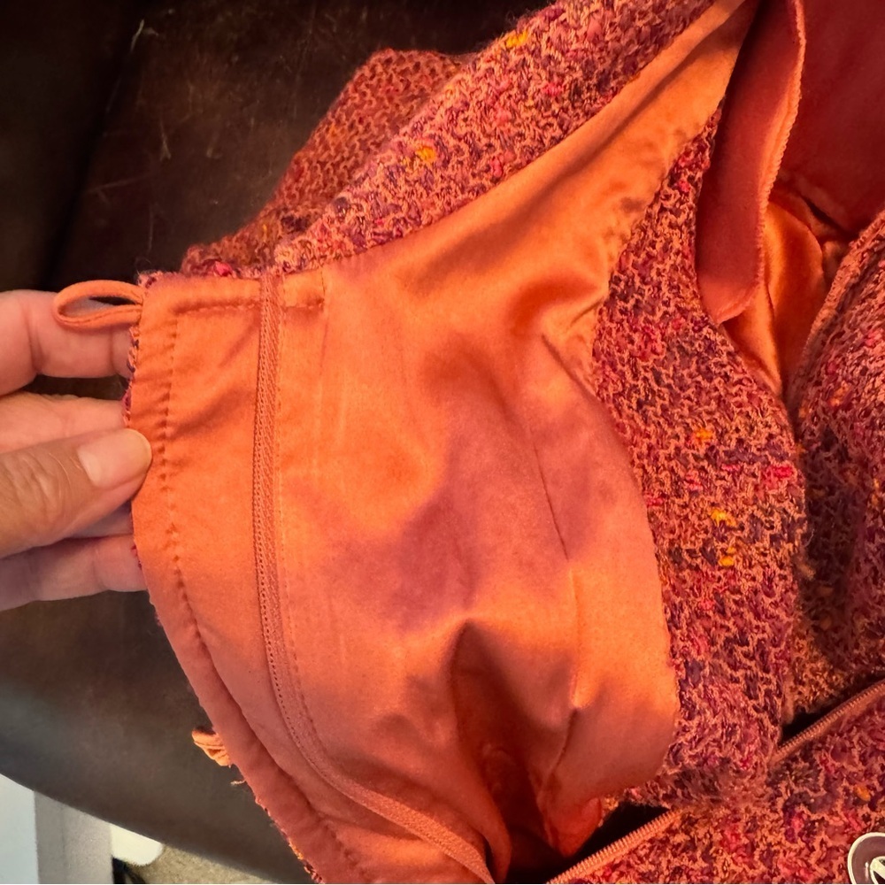 St. John Chic Pink and Orange Tweed Jacket - Picture 9 of 11